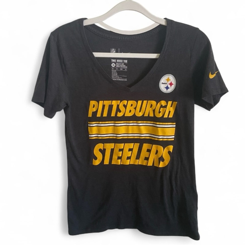The Nike Tee Pittsburgh Steelers Logo NFL Football V Neck Tee Size XS